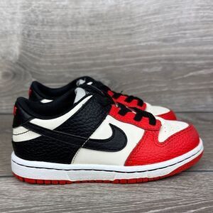 Nike Dunk Low ChicagoToddler Boy Sz 9 Red White Black Lace Sneakers DC9562-100